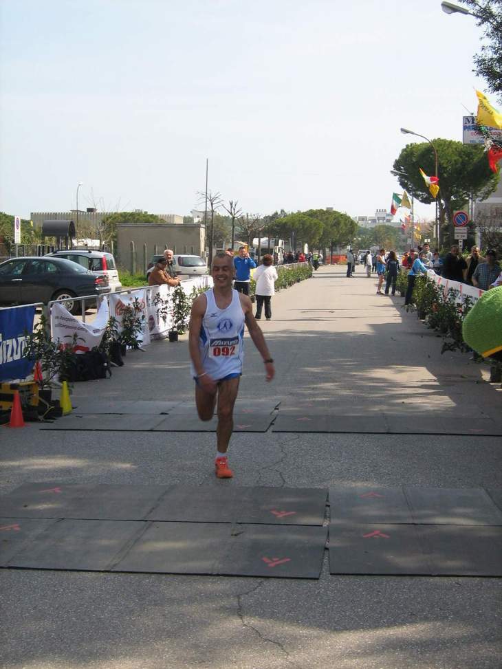 MARTINSICURO MARATONA, MIRI MASSIMO 4 ASSOLUTO 3:51: